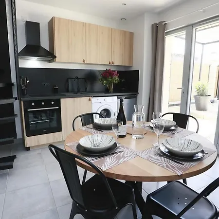 Сasa de vacaciones Maison La Cassine - Centre La Fontaine - Proche Zoo