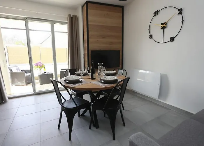 Дом отдыха Maison La Cassine - Centre La Fontaine - Proche Zoo *